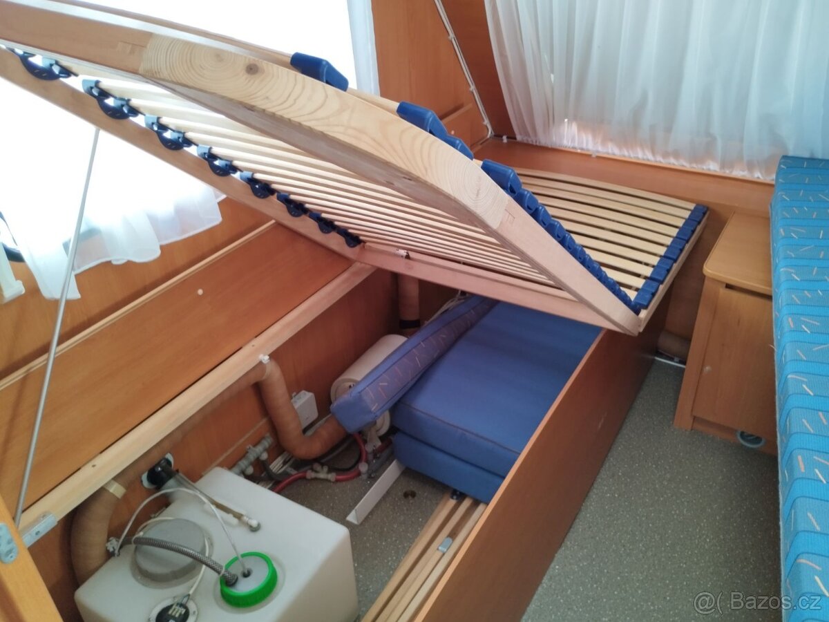 DETHLEFFS Tourist č.226. Rok 2007.1100kg.Pevné postele - 12