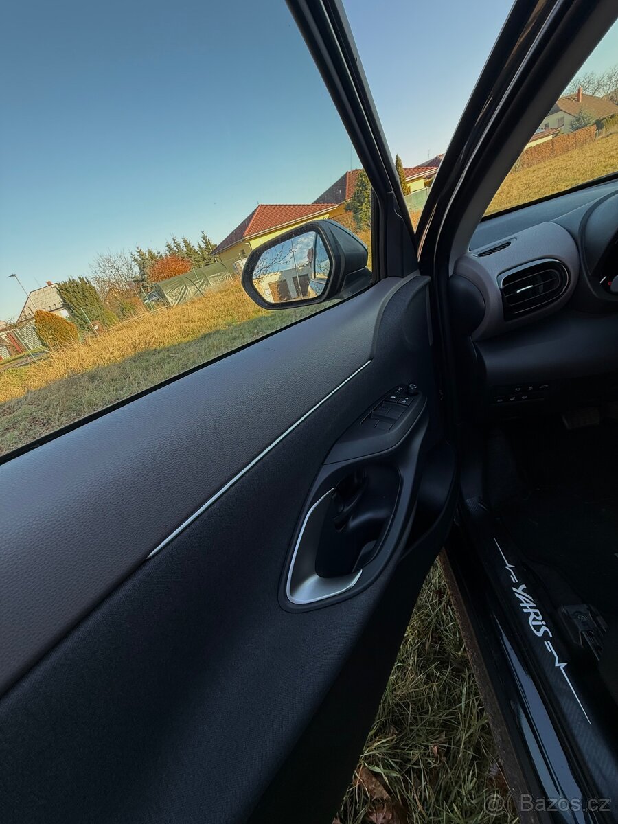 Toyota Yaris Cross 4x2 1.5 Hybrid Elegant- 15.000 km - 12