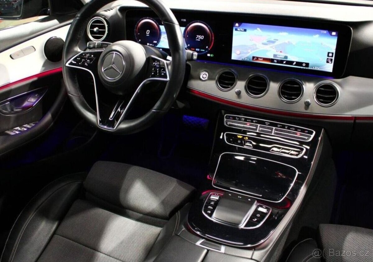 Mercedes-Benz Třídy E 300d 4MATIC DIS+ / 360° / NezT nafta - 12