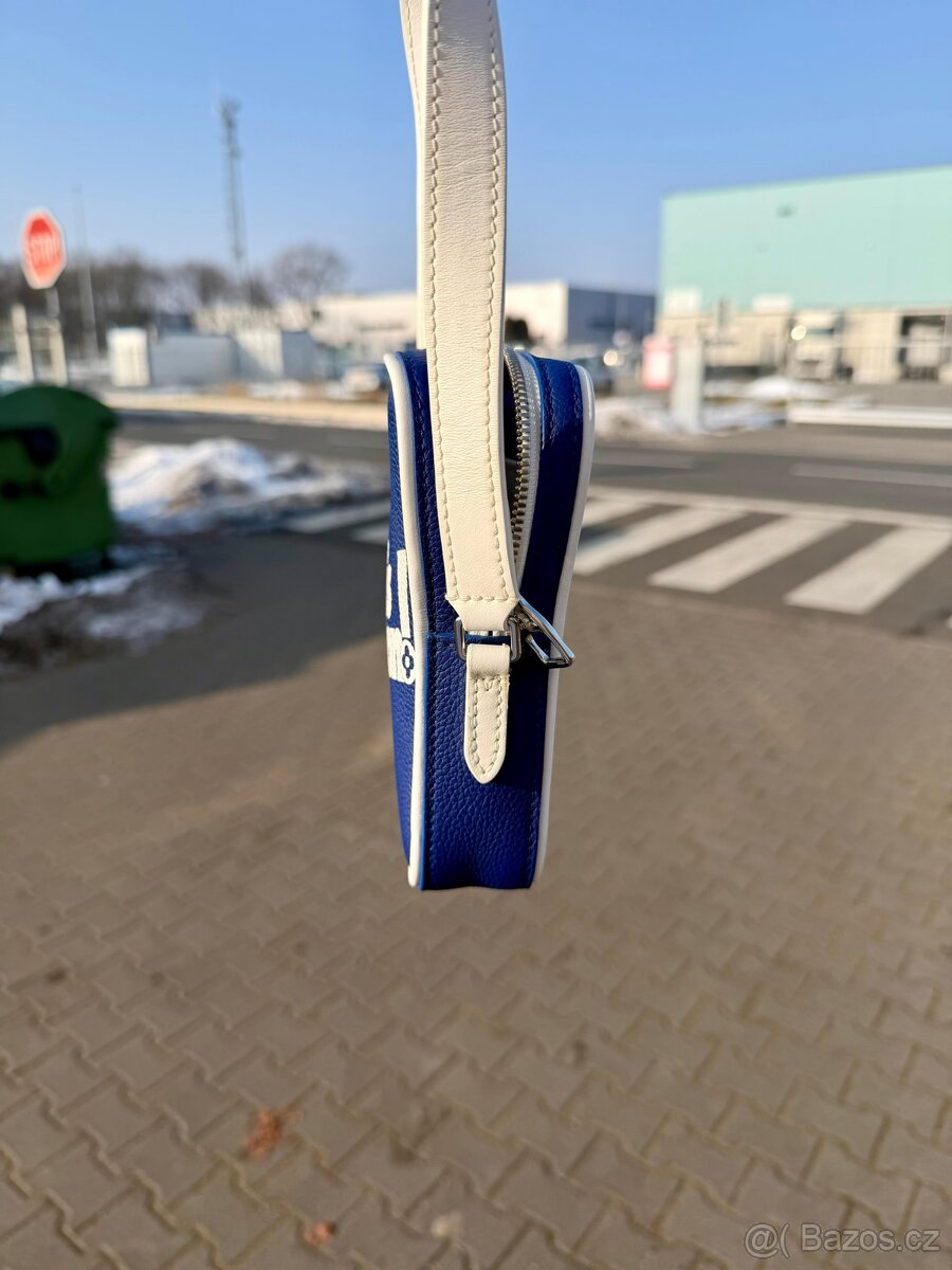 Louis Vuitton small bag crossbody - 12