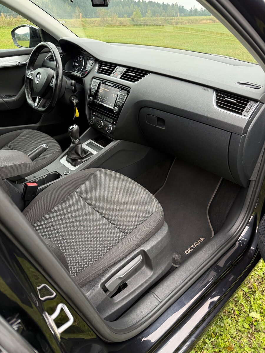 Škoda Octavia 3 - 12