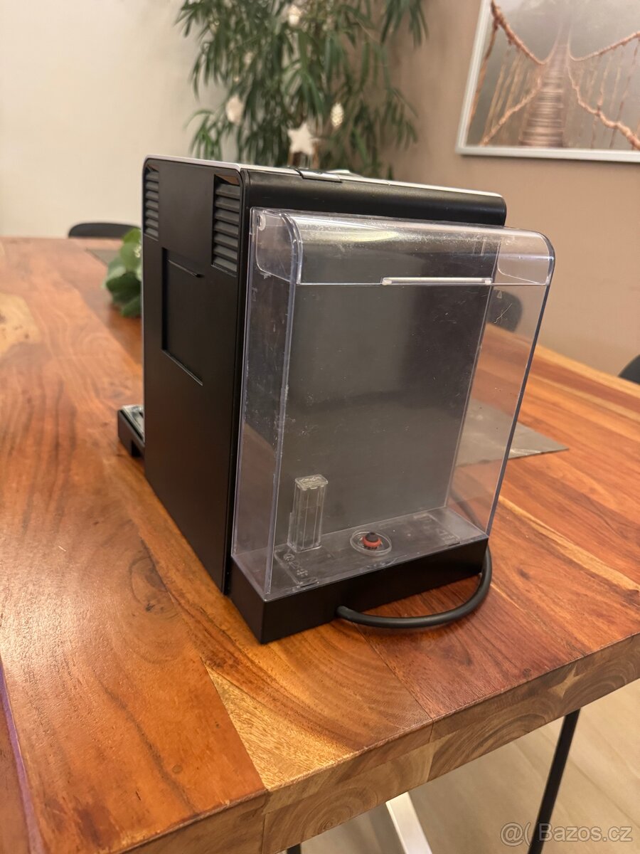 Kávovar Nespresso DeLonghi - 12