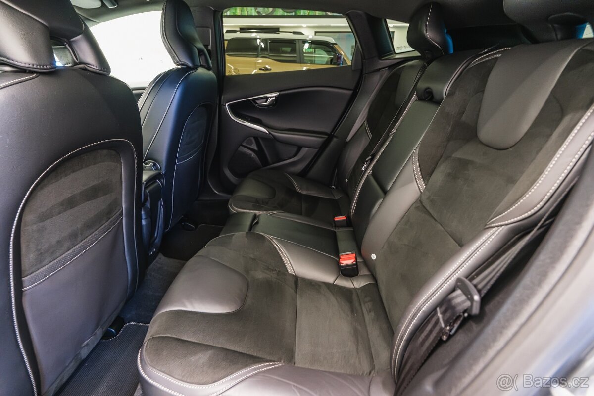 Volvo V40 2018 D3 110kW R-design nez.topení,LED,tažné zař. - 12