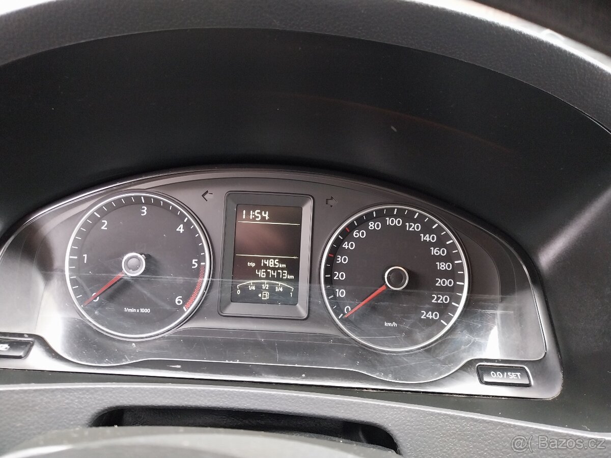 Volkswagen Caravelle Long 2.0 TDI (2011) - 12