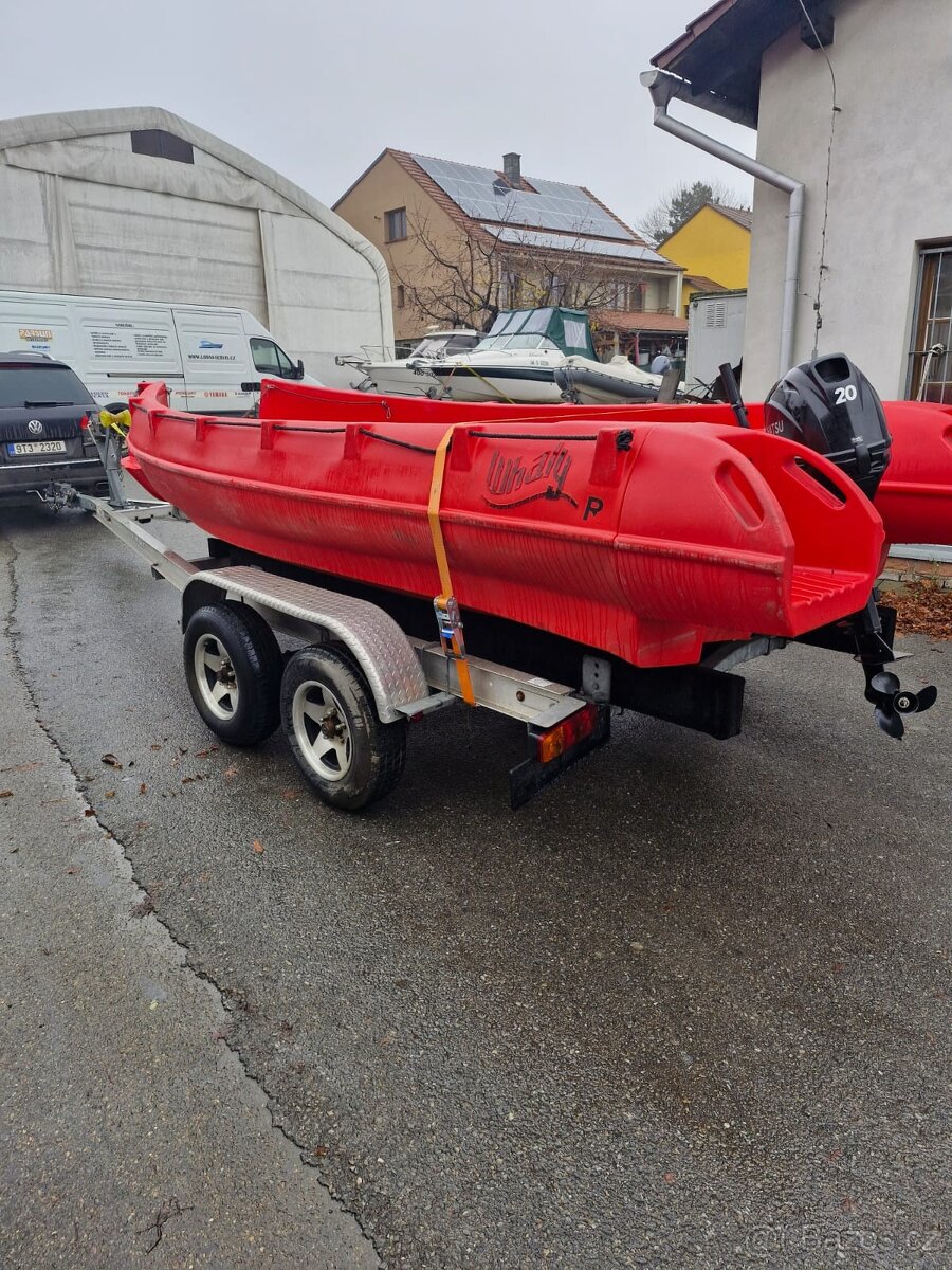 člun WHALY 500R - 12