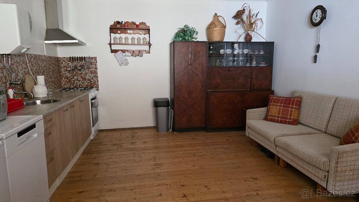 Zrekonstruovaná chalupa poblíž Bechyně - 12