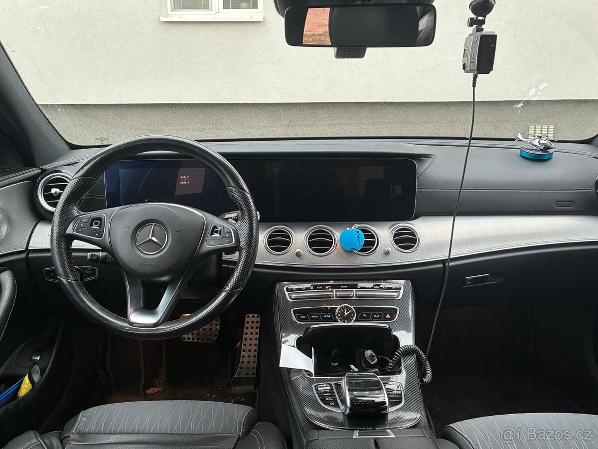Mercedes E350d - 12