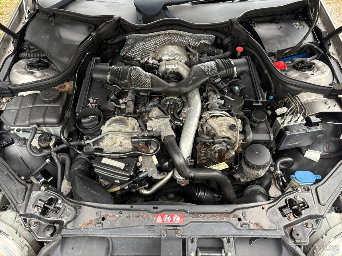 // Mercedes CLK 320cdi 165kw Facelift //DÍLY - 12