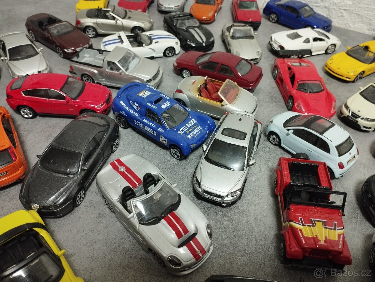 Modely autíček 1/43 - 12