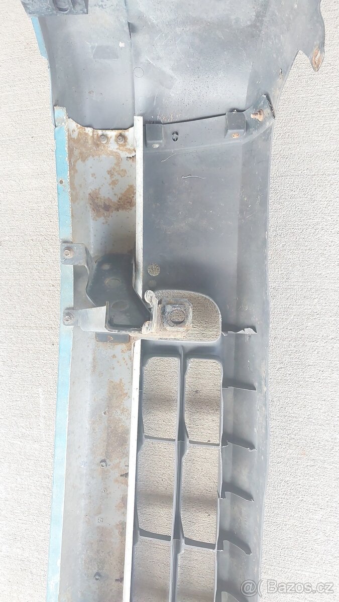 Mazda B2500 – Nárazník přední - 12