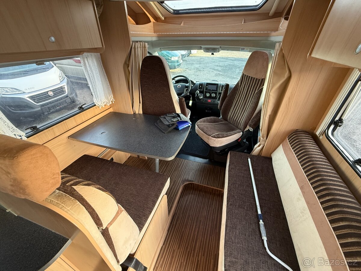 Obytné auto - Sunlight T64, 2012, sjížděcí postel, 2x klima - 12