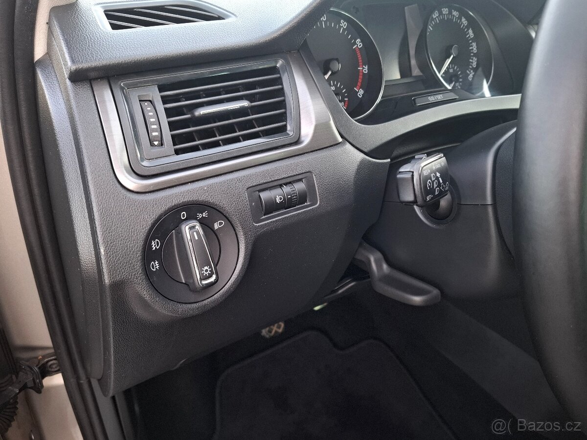 Škoda Rapid Spaceback "JOY" 1.2 TSI 66 kW - 12