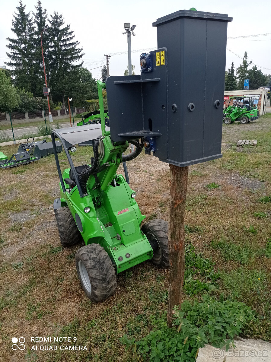 Zatloukač kůlů H225 - 12