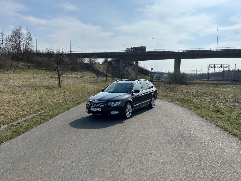 Škoda Superb 2.0 TDI DSG - 12
