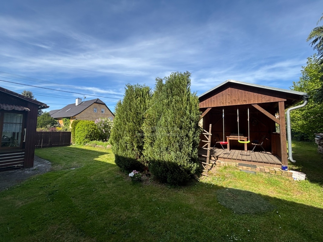 Prodej rod. domu s velkým pozemkem v Medovém Újezdě, nedalek - 12