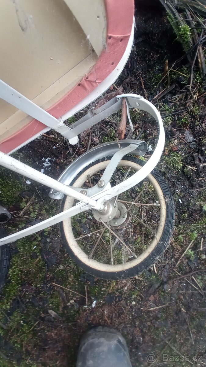 Starý dětský kočárek Zekiva DDR - 12