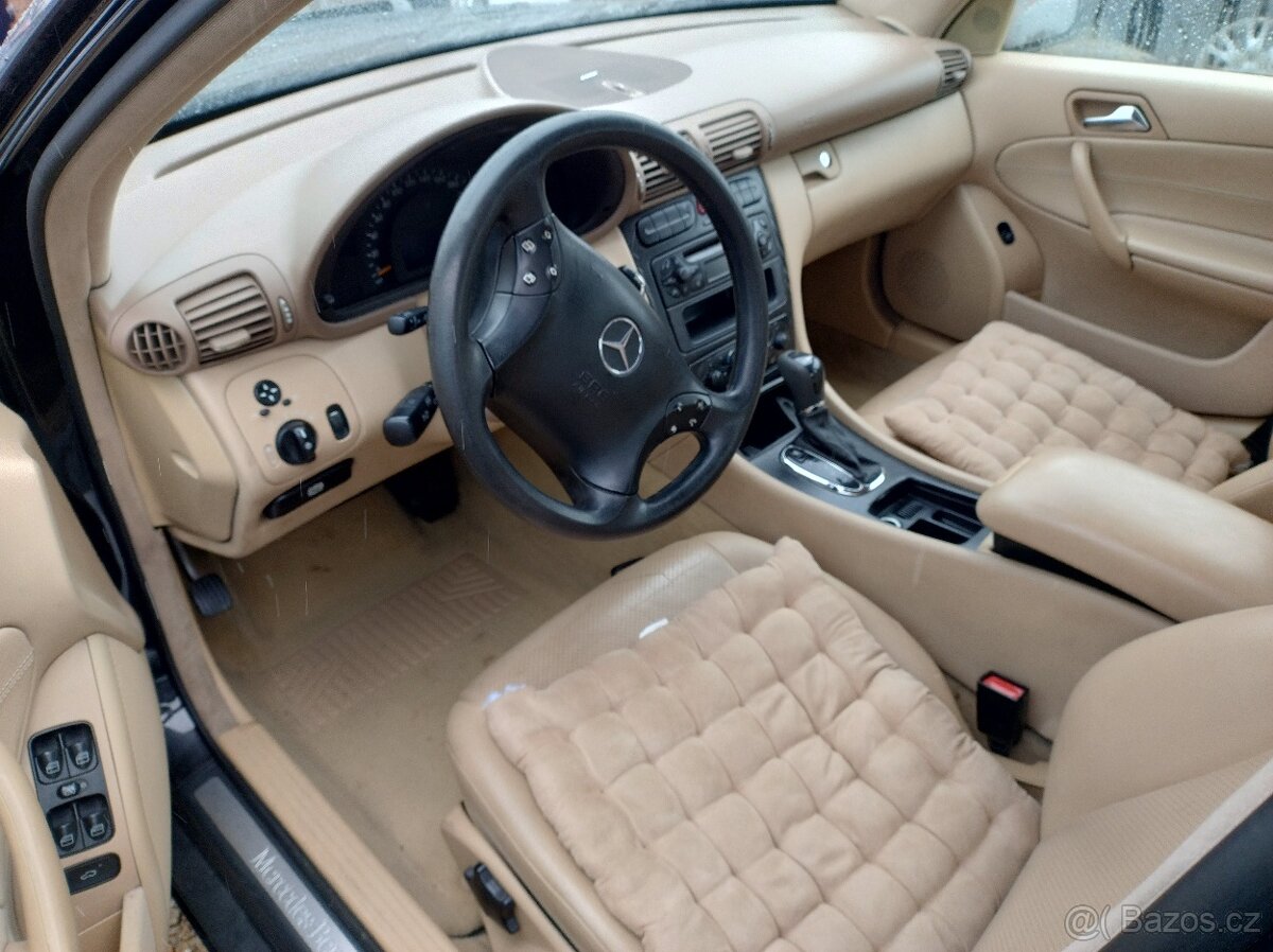MERCEDES C 220CDI 2002 105kW SEDAN - 12
