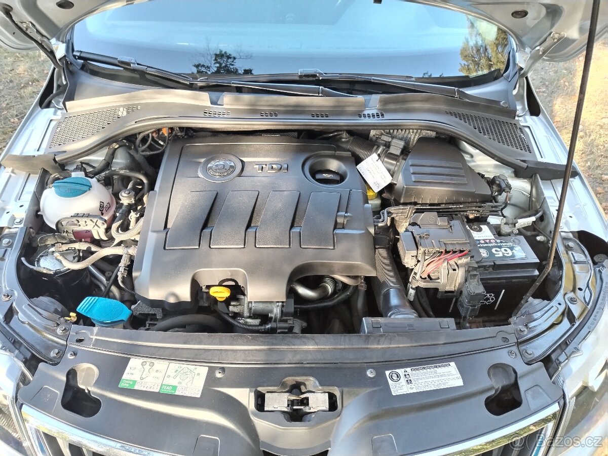 Škoda Rapid Spacebak 1,6 TDI - 12