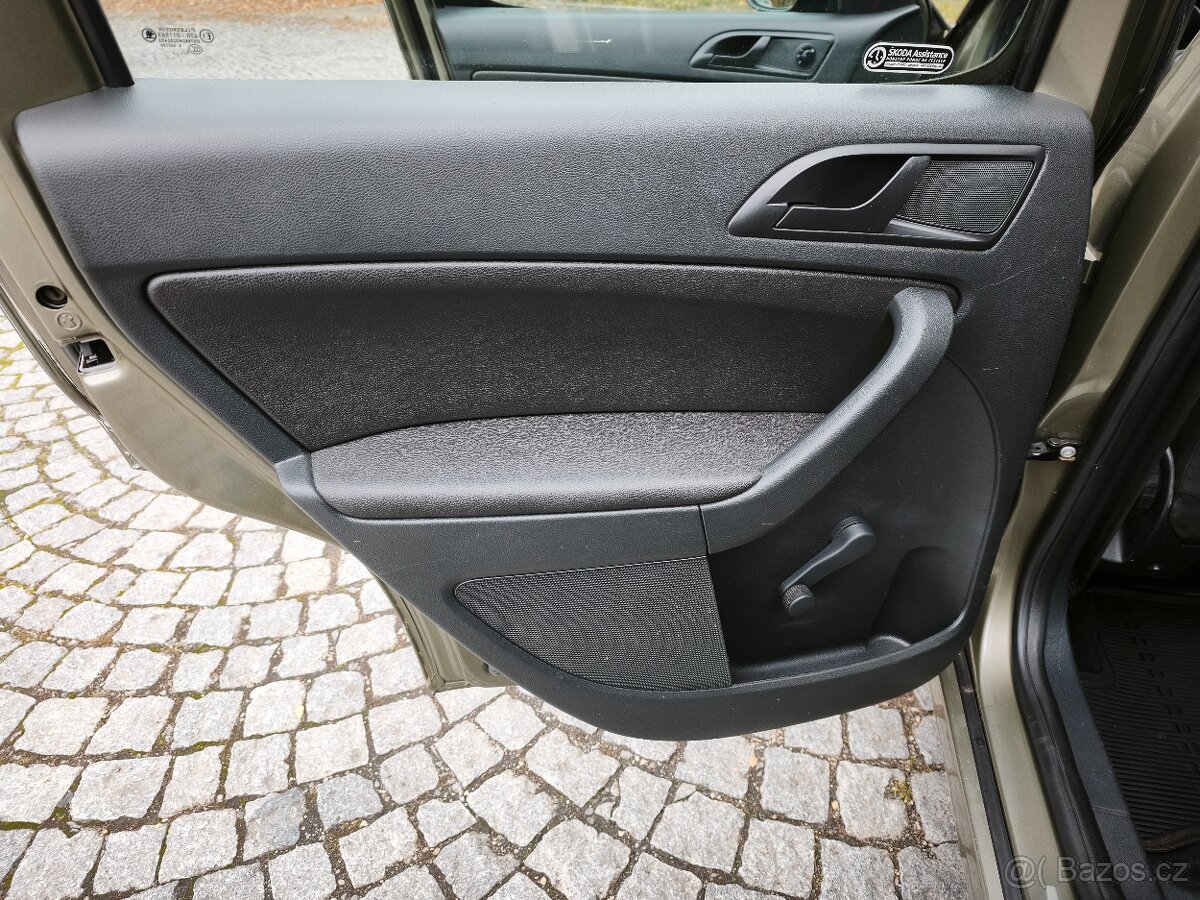 Škoda Yeti, 2.0 TDI, 4x4, nové v ČR, po 1. majiteli - 12