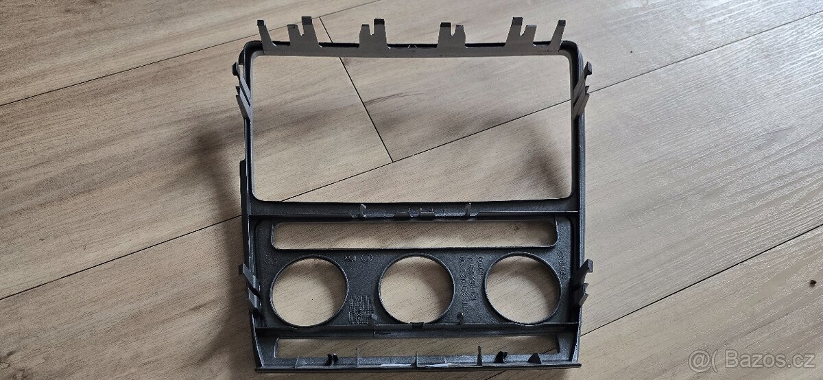 Rádio Škoda Stream MP3 + rámeček - 12