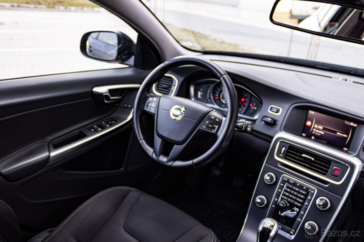 Volvo V60 D2 2.0 88kW Momentum - 12