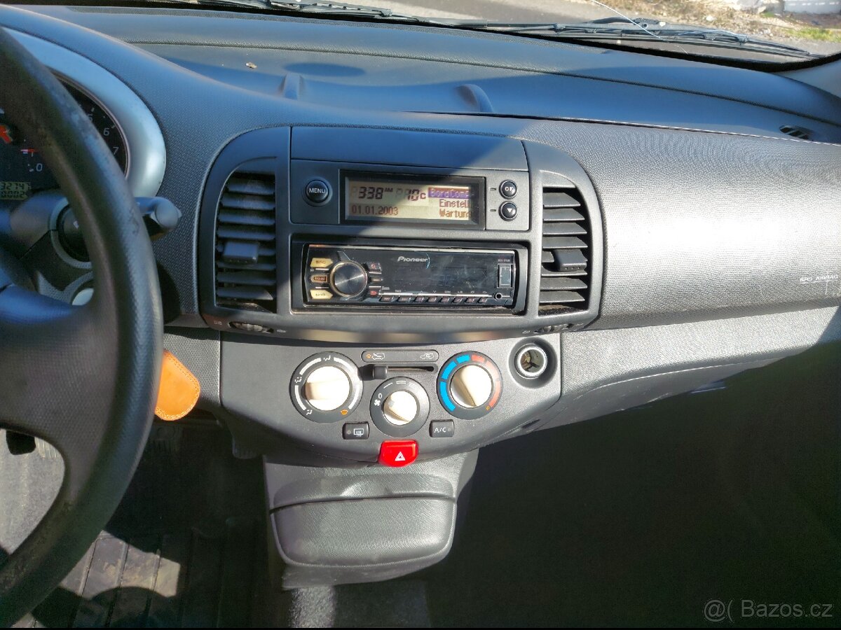 Nissan Micra 1.3i - 12