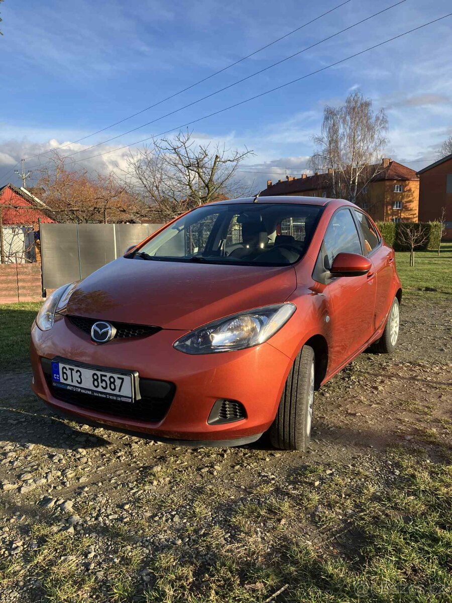 Mazda 2 1,4 63kw r.v.2009 původ ČR - 12