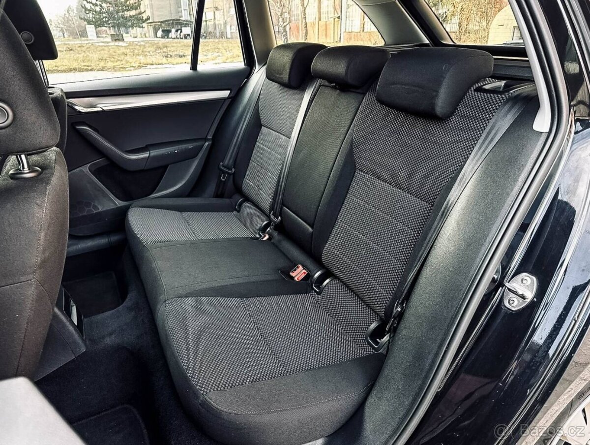 Škoda Octavia Combi 1.6 TDI 110k Active - 12