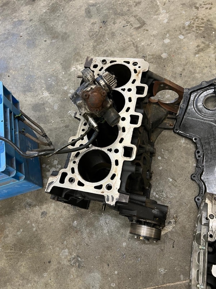 Renault Trafic díly motoru rok výroby 2020 - 12