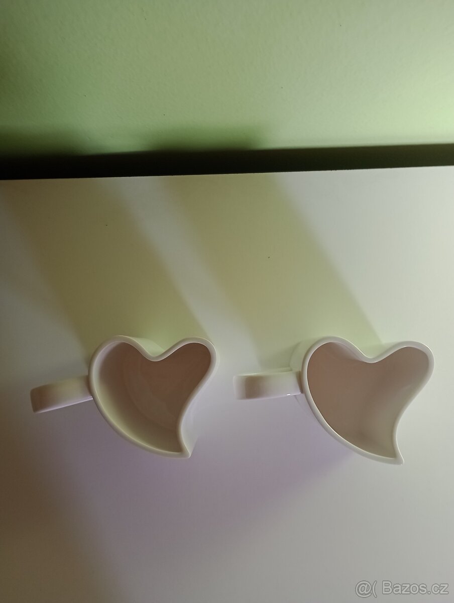 Hrnky a sklenice - 12