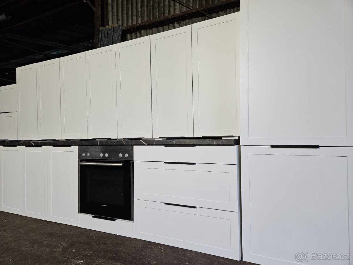 Nová kuchyňská linka s pracovní deskou - 12