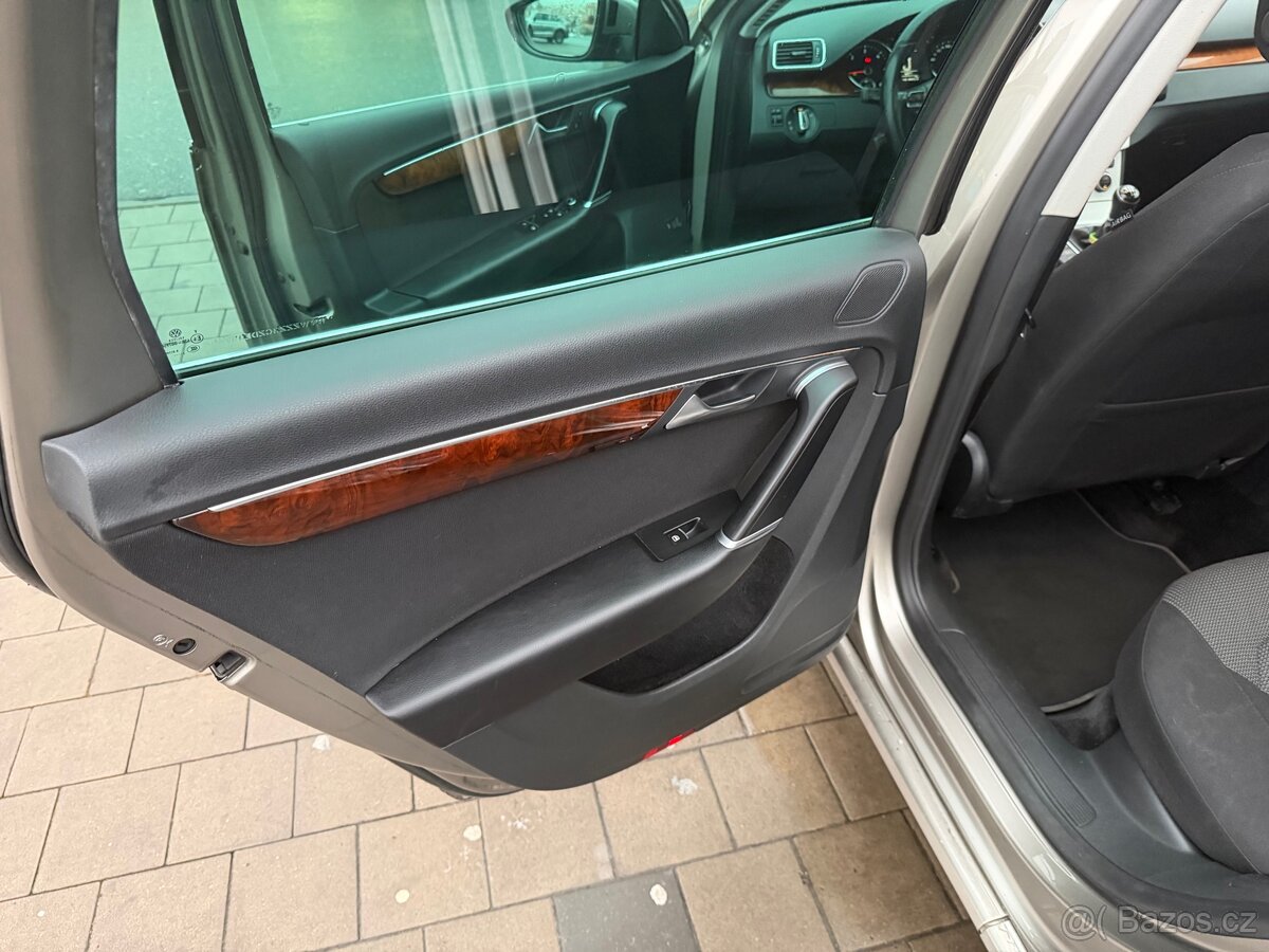 Volkswagen Passat B7 2.0 TDI 103 kW - 12