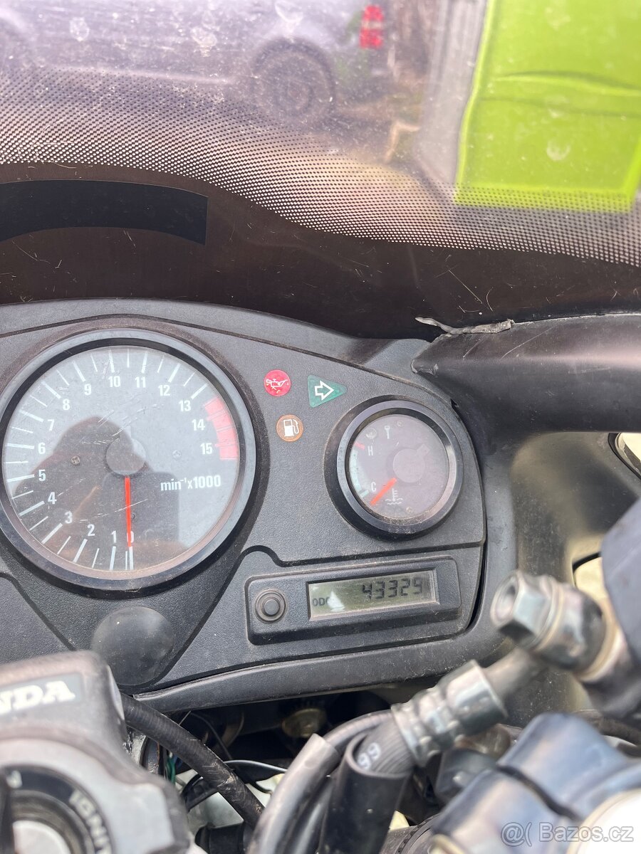 Honda CBR 600f4 - 12