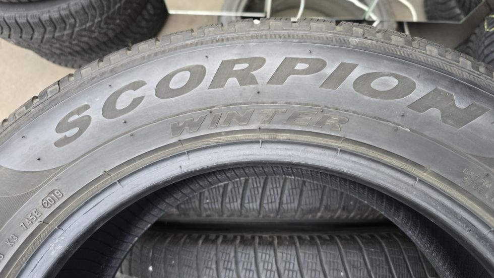 Zimní pneu 235/60/18 Pirelli - 12