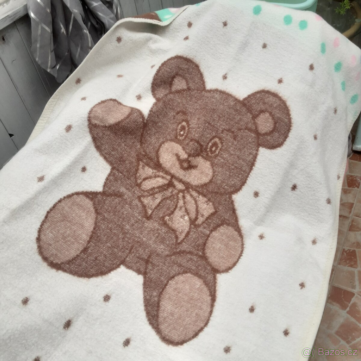 Různé hračky, knihy, obleceni - 12