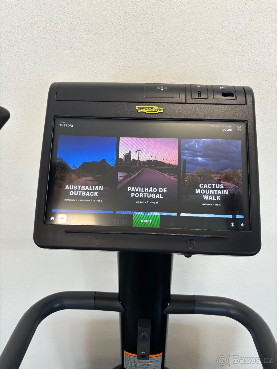 Technogym 1000LCD stepmill LIVE - 12