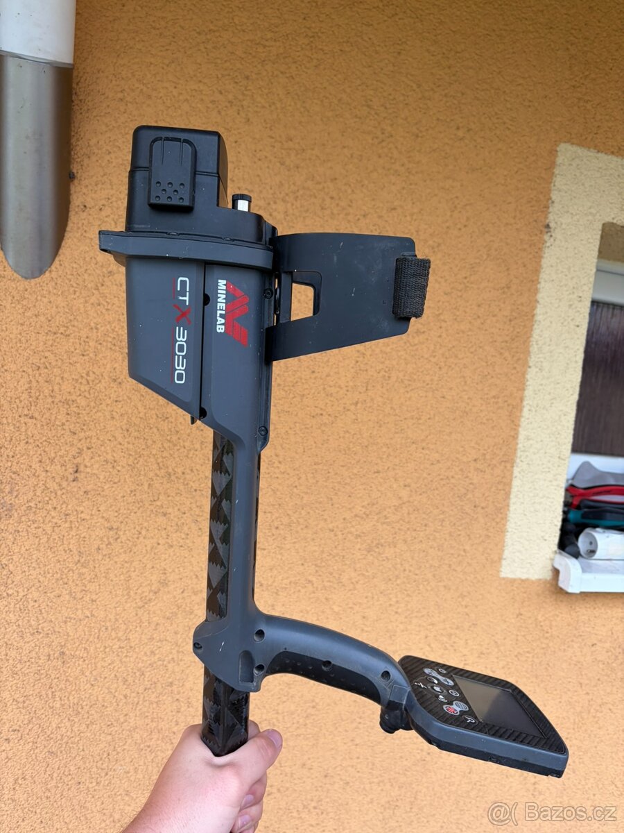 Detektor kovu Minelab CTX3030 + příslušenství - 12