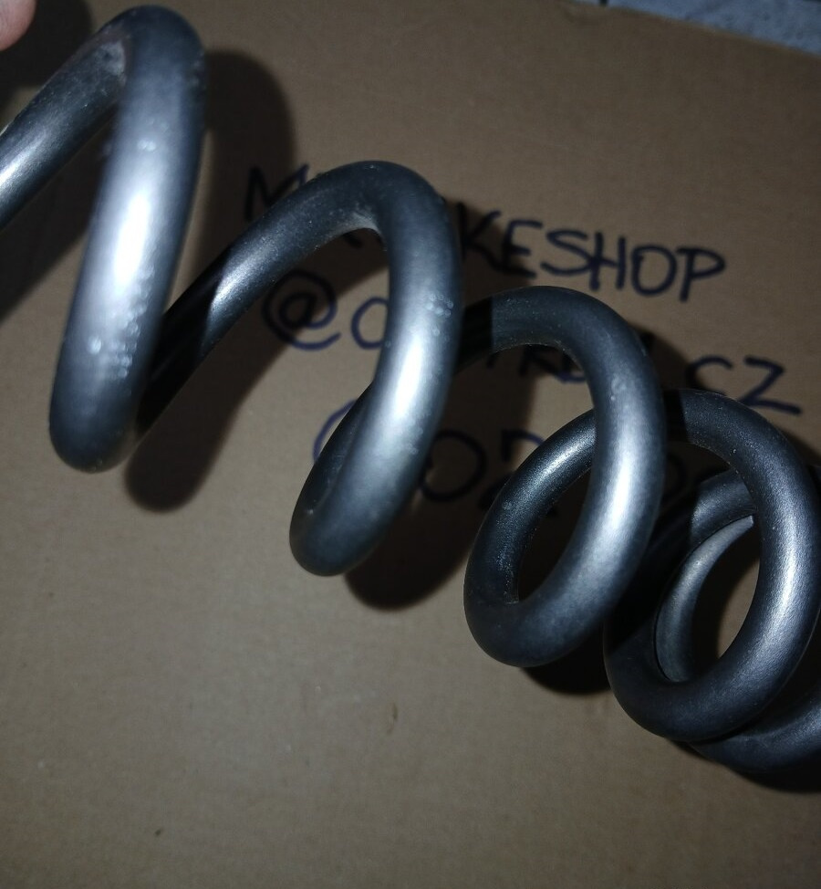 Titanová pružina MANITOU - 12