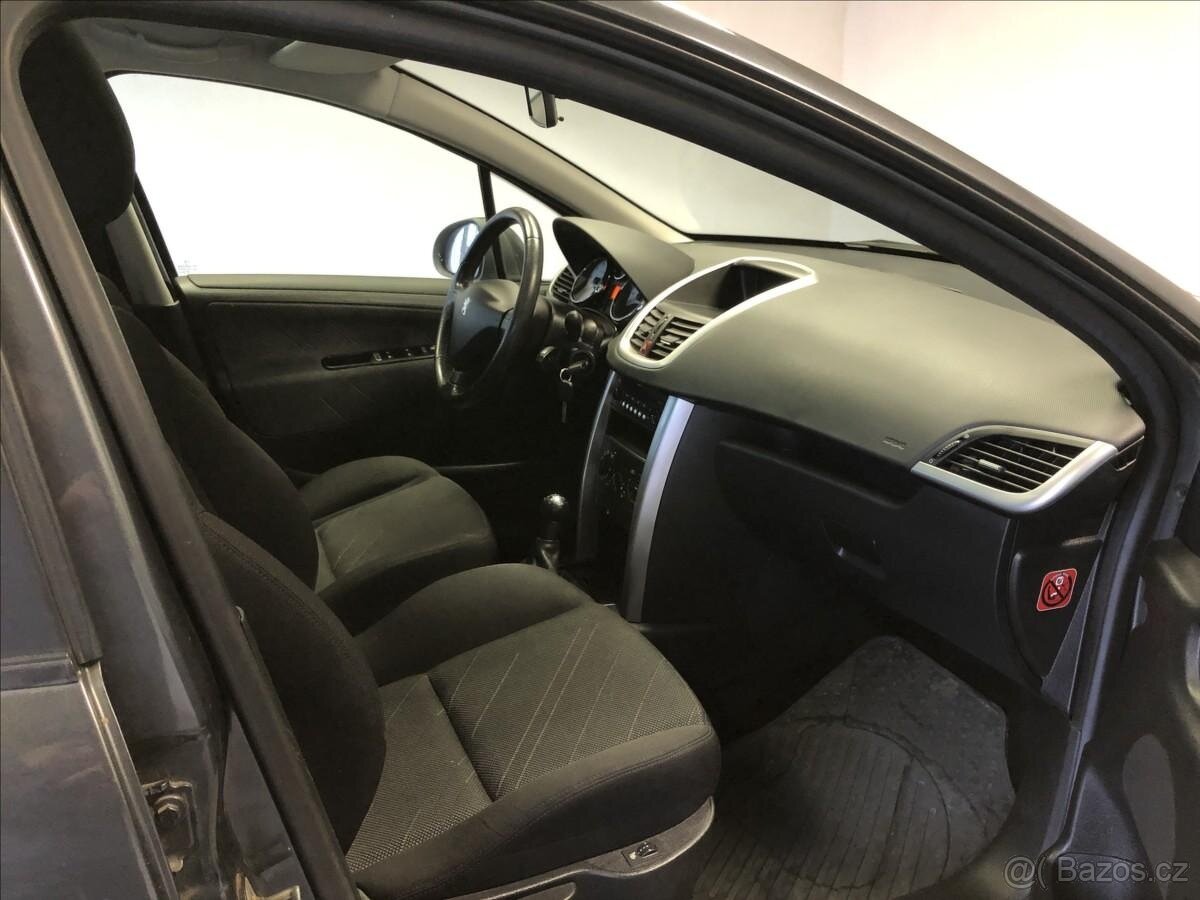 Peugeot 207 sw + - 12