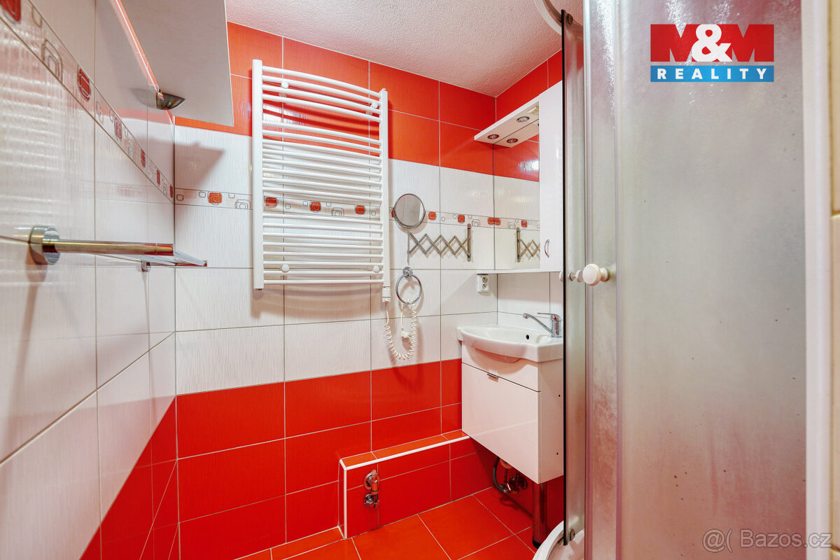 Prodej bytu 3+1, 84 m², Karlovy Vary, ul. Sibiřská - 12