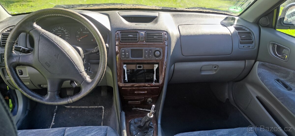 Mitsubishi Galant na ND - 12