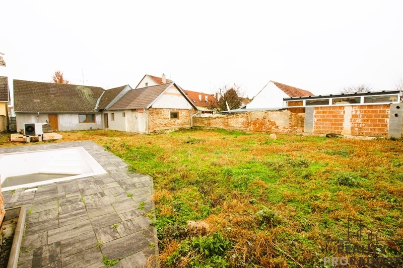 Prodej rodinného domu ve Chvalovicích - 12