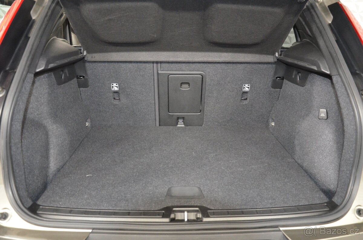 Volvo XC40 T4 Recharge Inscription AT DPH - 12