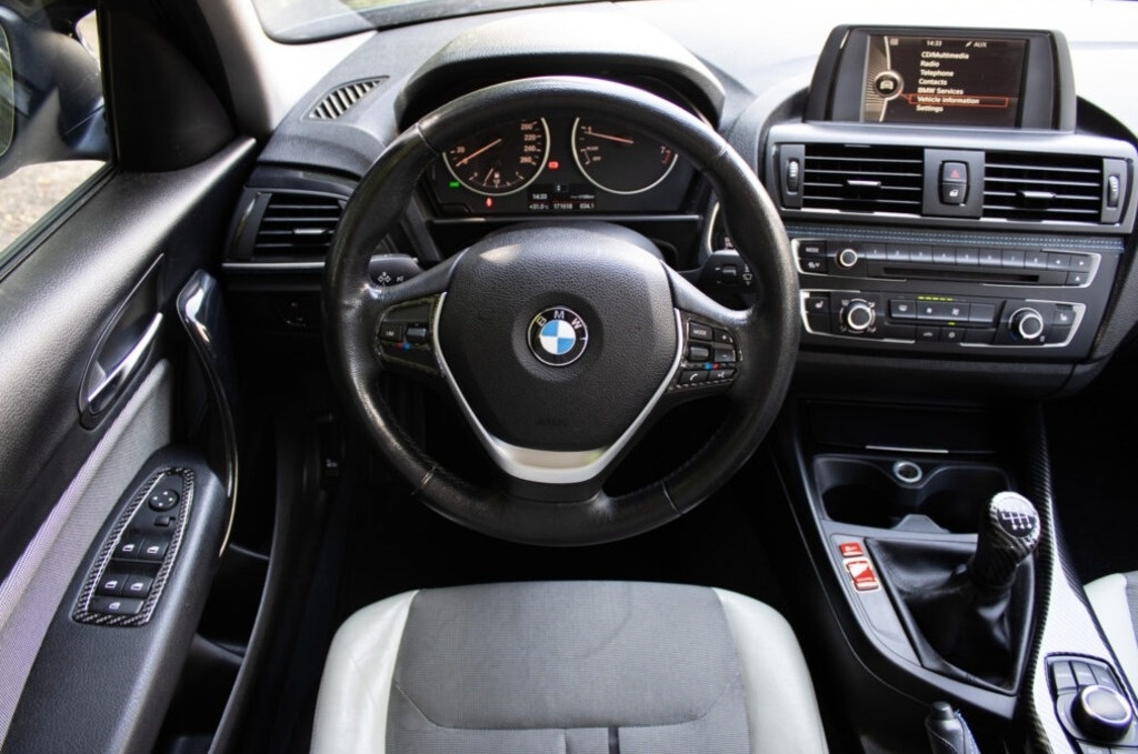 BMW 116i z roku 2011 - 12