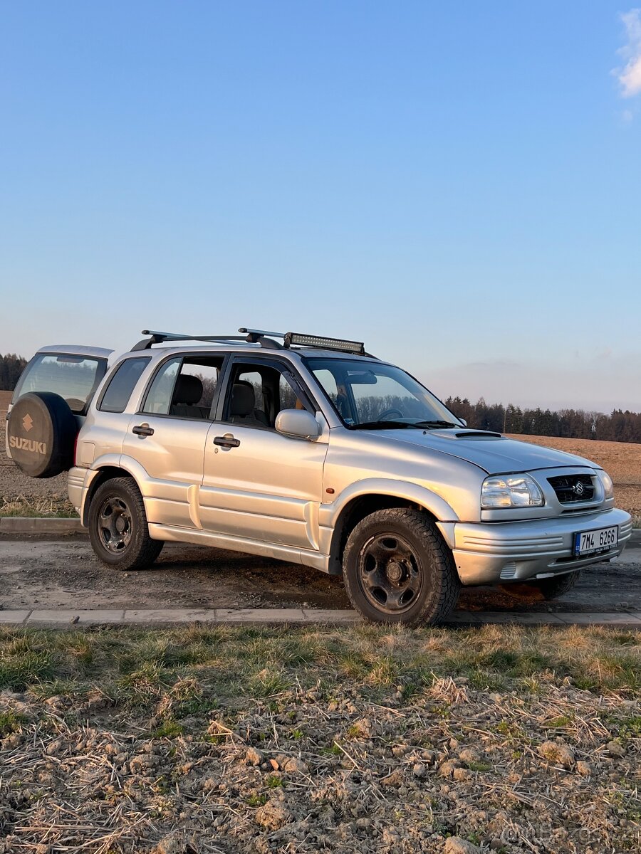 Suzuki Grand Vitara 2.0td - 12