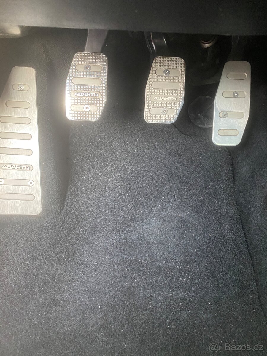 Fiat 500 Abarth Competizione 595 - 12
