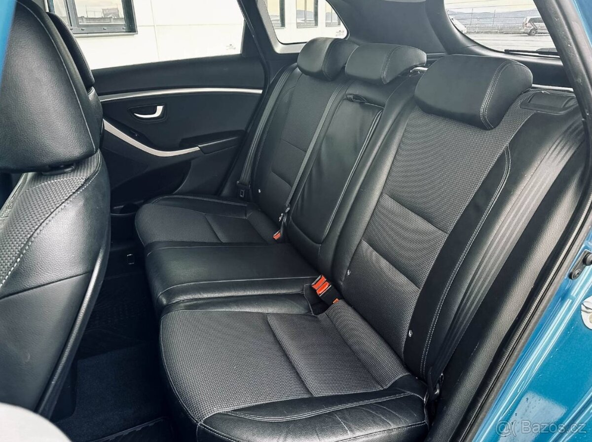 Hyundai i30 CW 1.6 CRDi 136 Style - 12