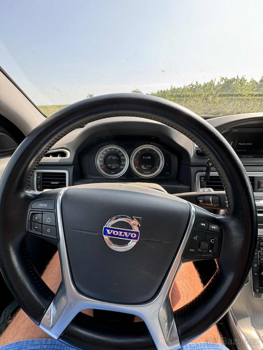 PRODÁM VOLVO XC70 - 12