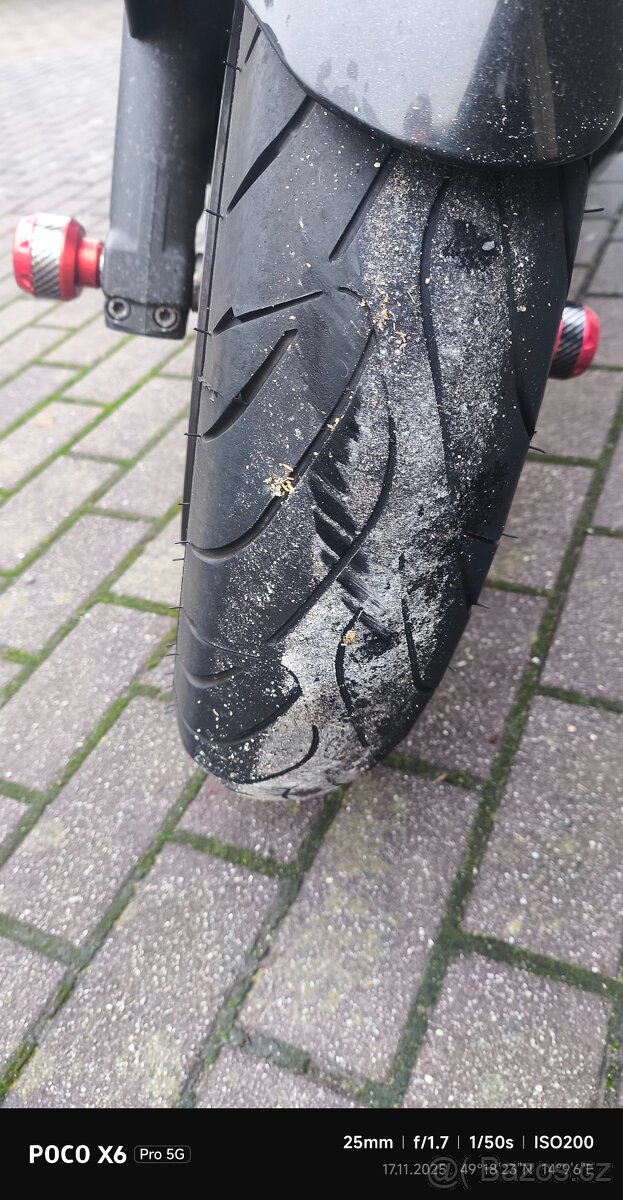 Triumph Sprint 1050st - 12