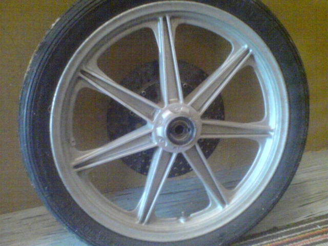 Yamaha XS 650 1100 400 Yamaha RD 250 350 - díly - 12